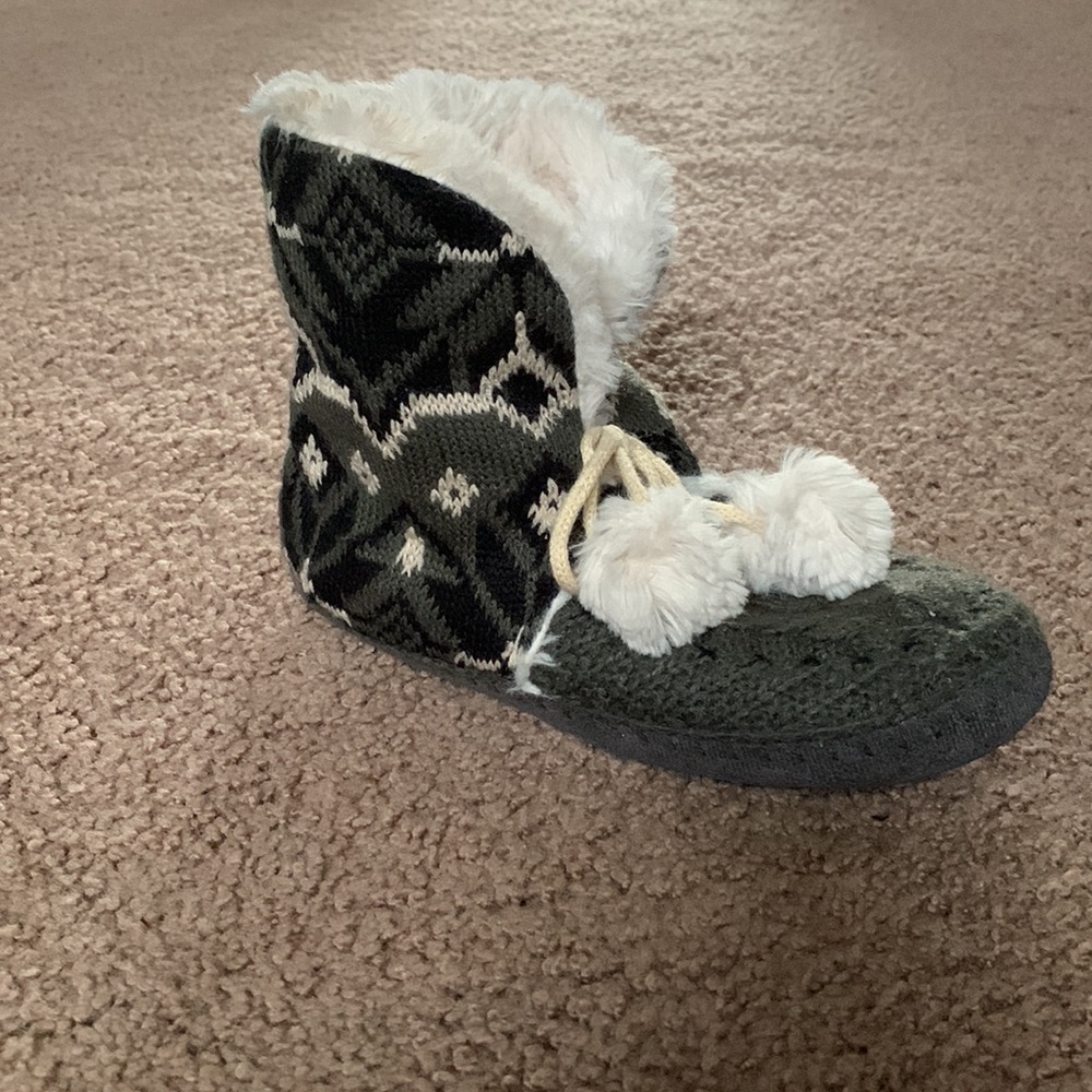 Fuzzy Booties - Picture 2 of 3